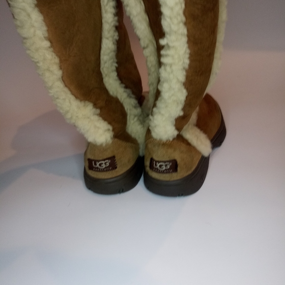 Ugg boots brown size 8 - Picture 3 of 8
